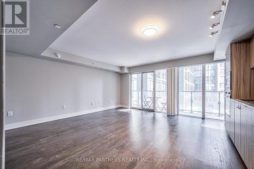 427 - 955 Bay Street, Toronto, ON - Indoor Photo Showing Other Room