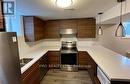 5586 Mcfarren Boulevard, Mississauga, ON  - Indoor Photo Showing Kitchen 