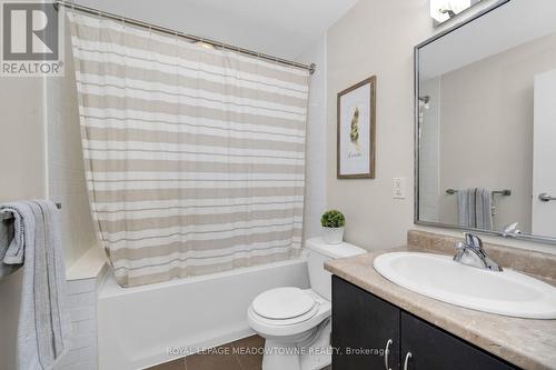 5 Gordon Street, Guelph, ON - Indoor Photo Showing Bathroom