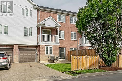 18 - 6810 Meadowvale Town Cent Circle, Mississauga, ON - Outdoor