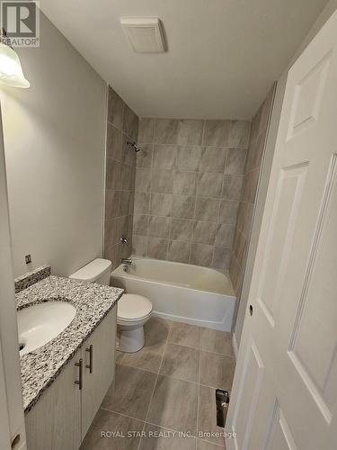 98 - 677 Park Road N, Brantford, ON - Indoor Photo Showing Bathroom