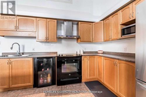 213 - 111 Grey Street, Brant, ON - Indoor Photo Showing Kitchen