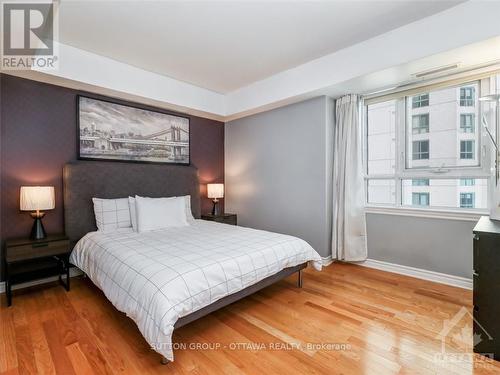 1001 - 445 Laurier Avenue W, Ottawa, ON - Indoor Photo Showing Bedroom