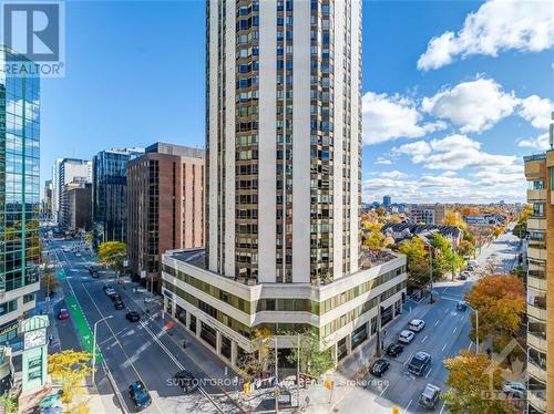 1001 - 445 Laurier Avenue W, Ottawa, ON - Outdoor With Facade