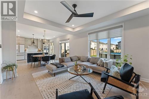 1025 Jubilation Court, Ottawa, ON - Indoor Photo Showing Living Room