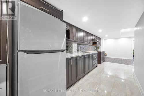 55 Westfield Drive, Whitby, ON - Indoor Photo Showing Kitchen