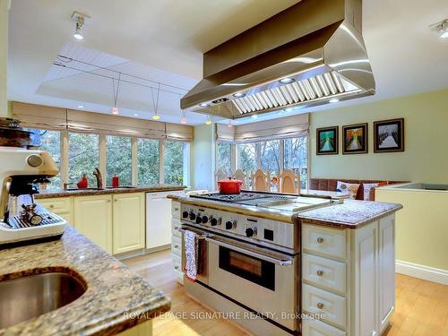 1497 Randor Dr, Mississauga, ON - Indoor Photo Showing Kitchen