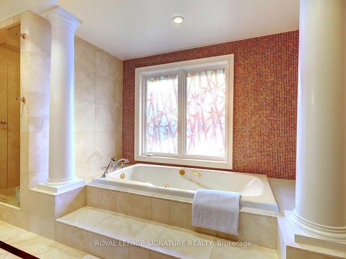 1497 Randor Dr, Mississauga, ON - Indoor Photo Showing Bathroom