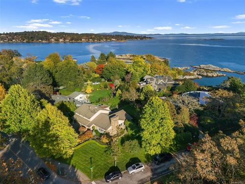 3055 Beach Dr, Oak Bay, BC 