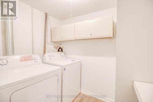 65 Davis Road, Aurora, ON - Indoor Photo Showing Laundry Room