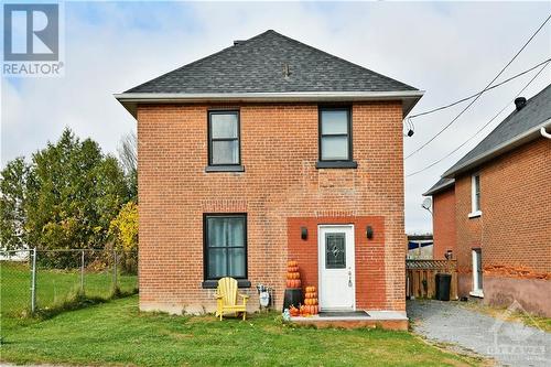 Welcome to 115 Division St - 115 Division Street, Arnprior, ON - Outdoor With Exterior