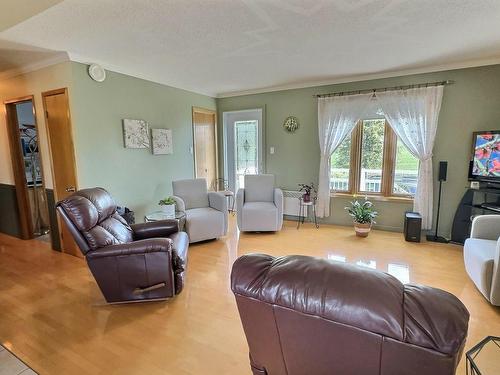 Salon - 852 Route Lefort, Duhamel-Ouest, QC - Indoor Photo Showing Living Room