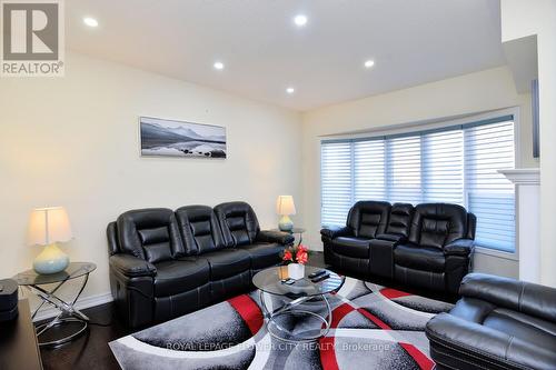 13 Templar Street, Brampton, ON - Indoor Photo Showing Living Room