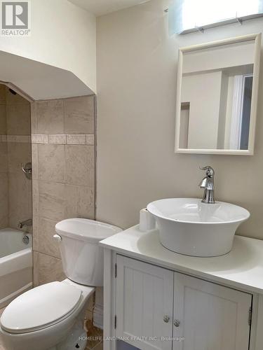 117 Prince Charles Drive, Oakville, ON - Indoor Photo Showing Bathroom