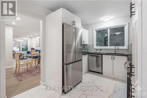 437 Pickford Drive, Ottawa, ON - Indoor Photo Showing Kitchen