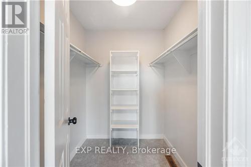 437 Pickford Drive, Ottawa, ON - Indoor With Storage