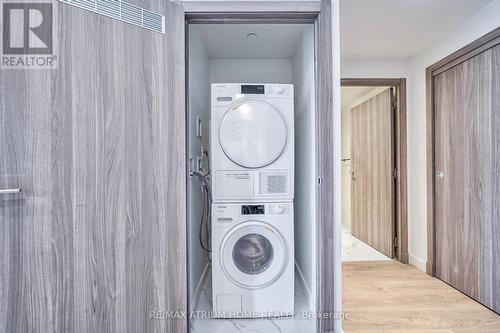 2005 - 25 Mcmahon Drive W, Toronto, ON - Indoor Photo Showing Laundry Room