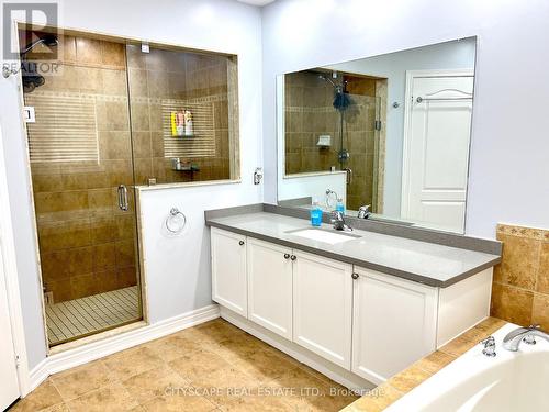 5298 Roadside Way E, Mississauga, ON - Indoor Photo Showing Bathroom