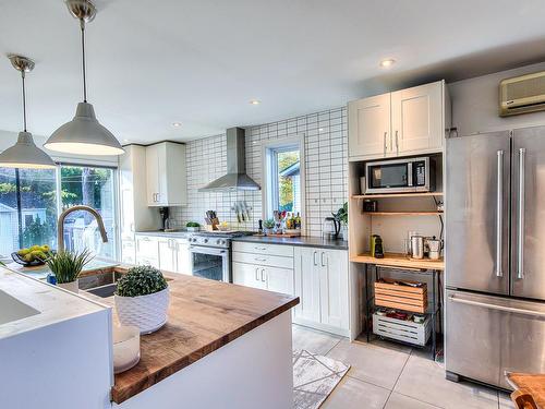 Kitchen - 980 Rue Dionne, Laval (Fabreville), QC - Indoor Photo Showing Kitchen With Upgraded Kitchen