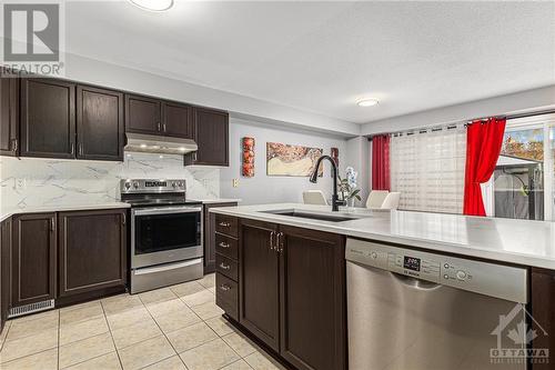 4220 Kelly Farm Drive, Ottawa, ON - Indoor Photo Showing Kitchen