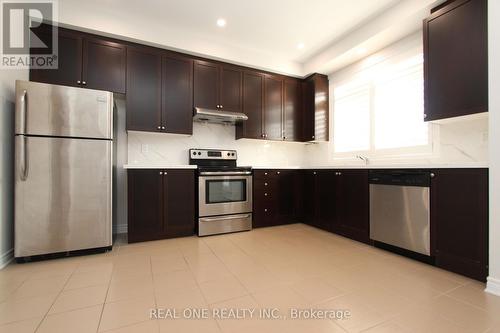 47 Dundas Way, Markham, ON - Indoor Photo Showing Kitchen