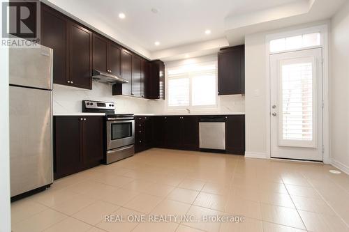 47 Dundas Way, Markham, ON - Indoor Photo Showing Kitchen