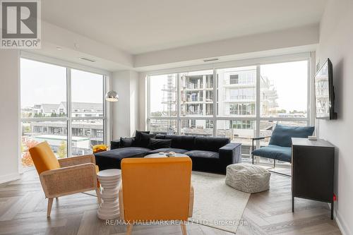 217 - 415 Sea Ray Avenue, Innisfil, ON - Indoor Photo Showing Living Room