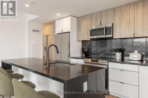 217 - 415 Sea Ray Avenue, Innisfil, ON - Indoor Photo Showing Kitchen