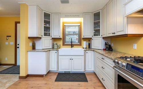 73-6421 Eagle Bay Road, Eagle Bay, BC - Indoor Photo Showing Kitchen With Double Sink