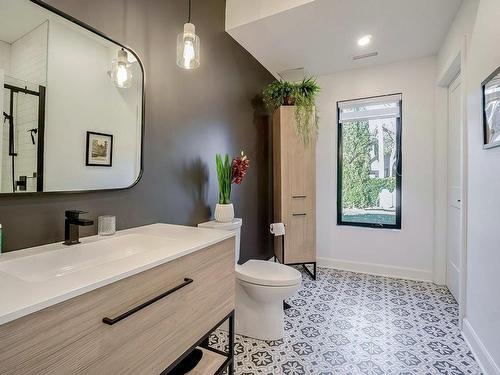 Salle de bains - 71 413E Avenue, Saint-Hippolyte, QC - Indoor Photo Showing Bathroom