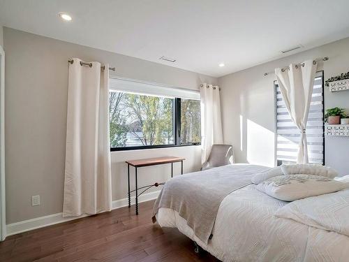 Bedroom - 71 413E Avenue, Saint-Hippolyte, QC - Indoor Photo Showing Bedroom