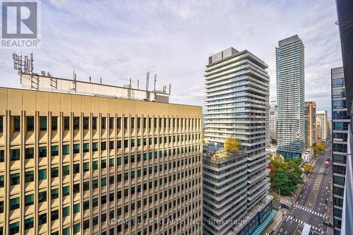 2109 - 955 Bay Street, Toronto, ON - Outdoor With Facade