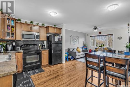 701 110 Shillington Crescent, Saskatoon, SK - Indoor Photo Showing Kitchen