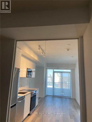 628 - 50 Power Street, Toronto, ON - Indoor Photo Showing Kitchen