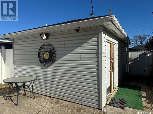 1009 Aberdeen Street, Regina, SK - Outdoor With Exterior