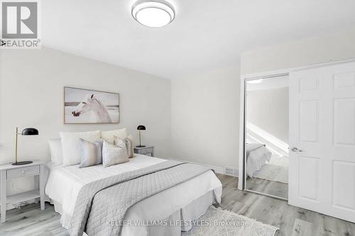 100 Lincoln Place, London, ON - Indoor Photo Showing Bedroom