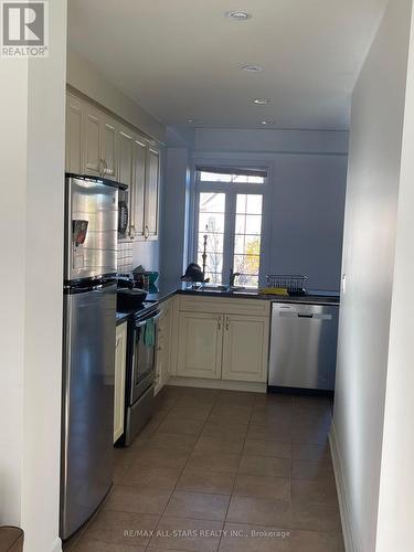 42 - 51 Beverley Glen Boulevard, Vaughan, ON - Indoor Photo Showing Kitchen