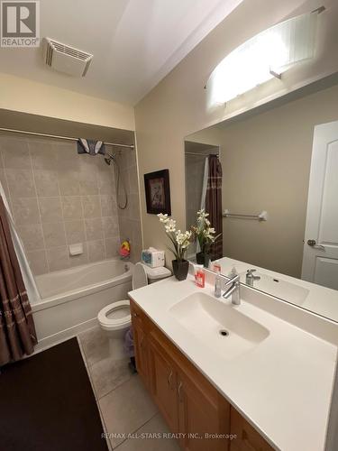 42 - 51 Beverley Glen Boulevard, Vaughan, ON - Indoor Photo Showing Bathroom