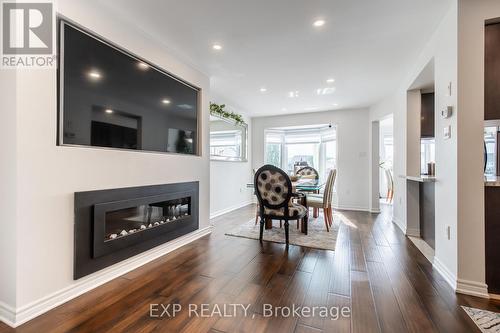 139 Edgewater Drive, Hamilton, ON - Indoor Photo Showing Living Room With Fireplace