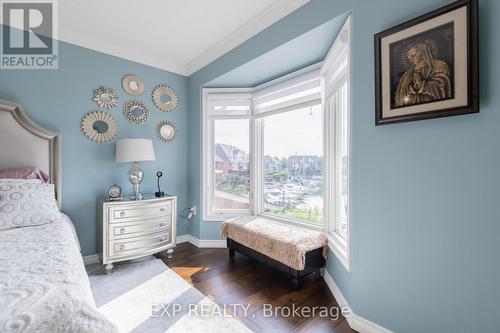 139 Edgewater Drive, Hamilton, ON - Indoor Photo Showing Bedroom