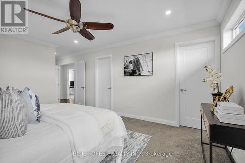 6 Connor Avenue, Strathroy-Caradoc (Ne), ON - Indoor Photo Showing Bedroom