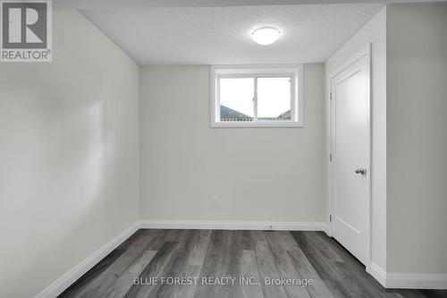 6 Connor Avenue, Strathroy-Caradoc (Ne), ON - Indoor Photo Showing Other Room