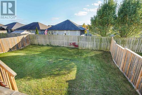 6 Connor Avenue, Strathroy-Caradoc (Ne), ON - Outdoor