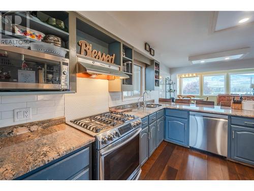 6521 Bellevue Drive, Oliver, BC - Indoor Photo Showing Kitchen With Double Sink With Upgraded Kitchen