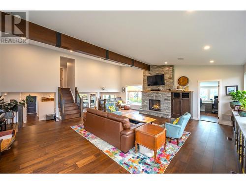 6521 Bellevue Drive, Oliver, BC - Indoor Photo Showing Living Room With Fireplace