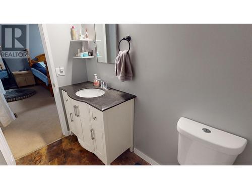 751 Fording Drive, Elkford, BC - Indoor Photo Showing Bathroom