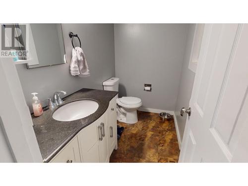 751 Fording Drive, Elkford, BC - Indoor Photo Showing Bathroom