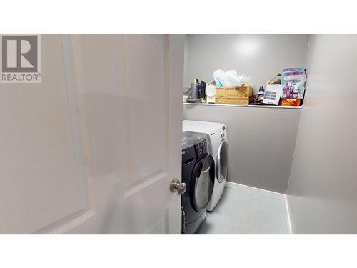 751 Fording Drive, Elkford, BC - Indoor Photo Showing Laundry Room