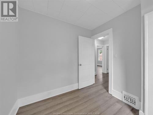 729 Campbell Avenue, Windsor, ON - Indoor Photo Showing Other Room