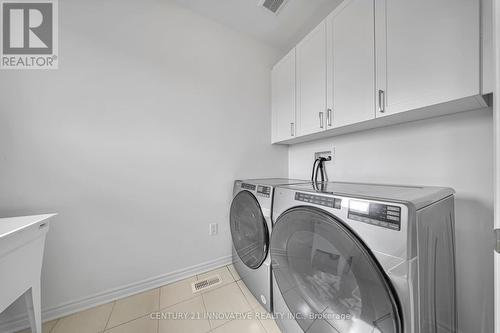 1541 Scarlett Trail, Pickering, ON - Indoor Photo Showing Laundry Room